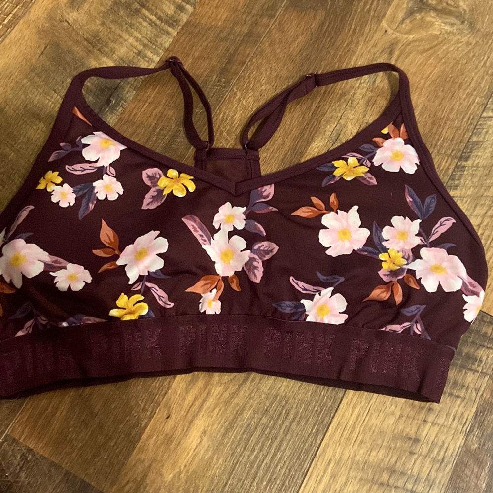 Victoria’s Secret Pink ultimate sport bra